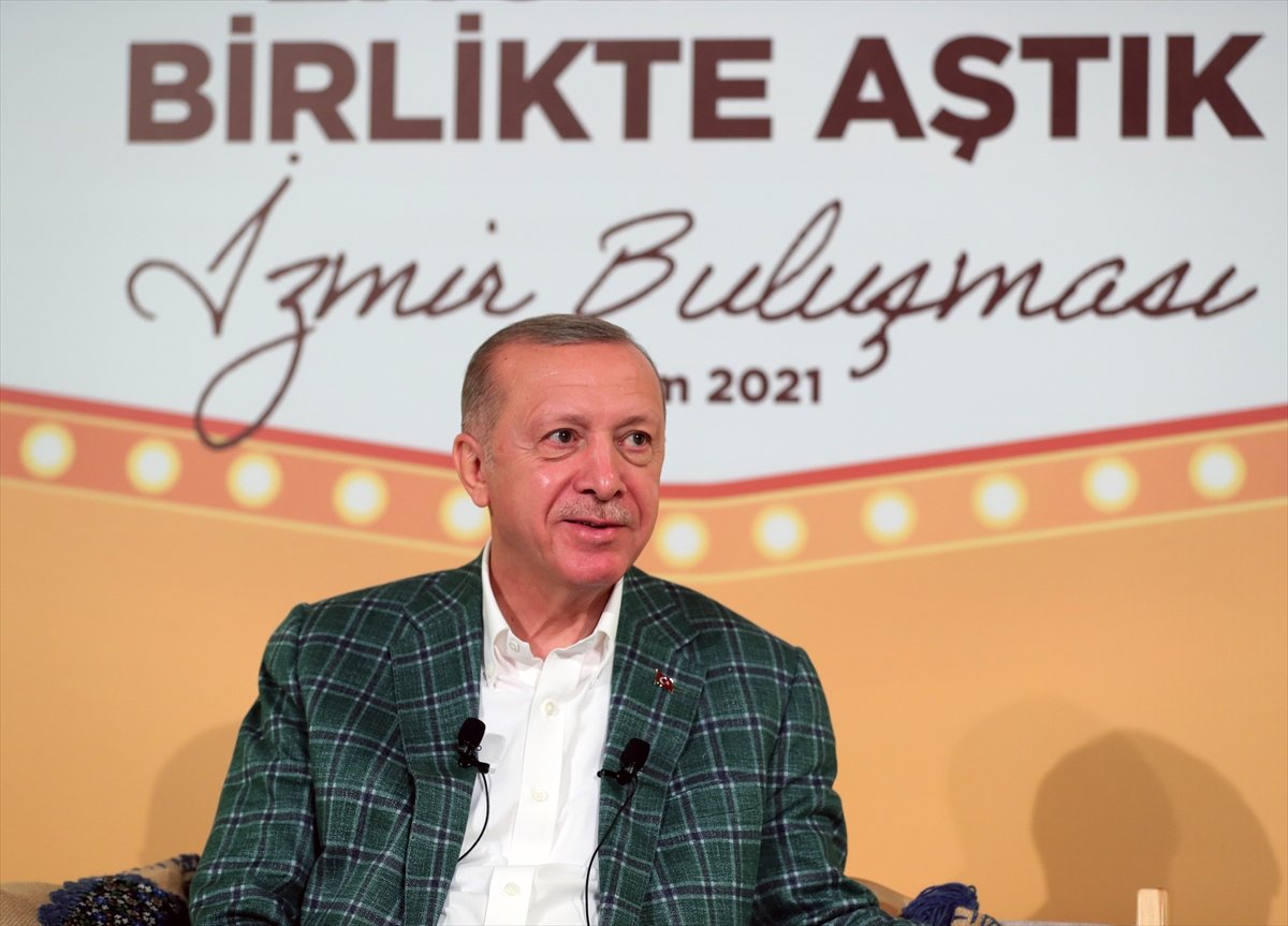 Cumhurbaşkanı Erdoğan: Futbolda devam etmemi babam istemedi #2