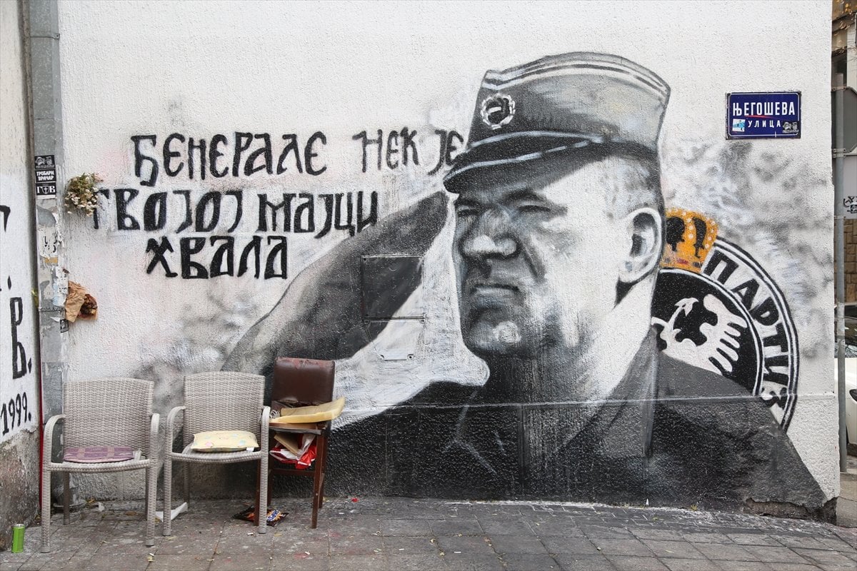 Sırbistan da Bosna Kasabı Mladic in duvar resimlerine tepkiler büyüyor #8