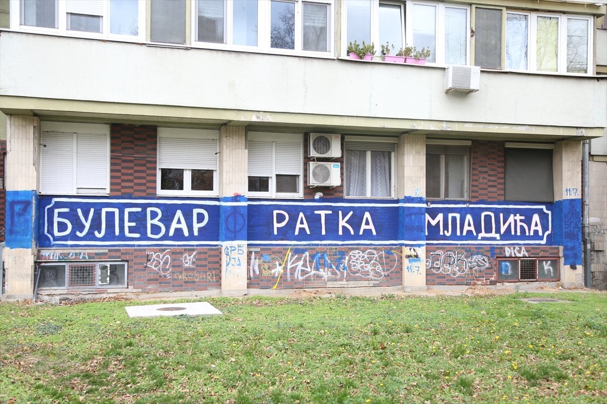 Sırbistan da Bosna Kasabı Mladic in duvar resimlerine tepkiler büyüyor #3