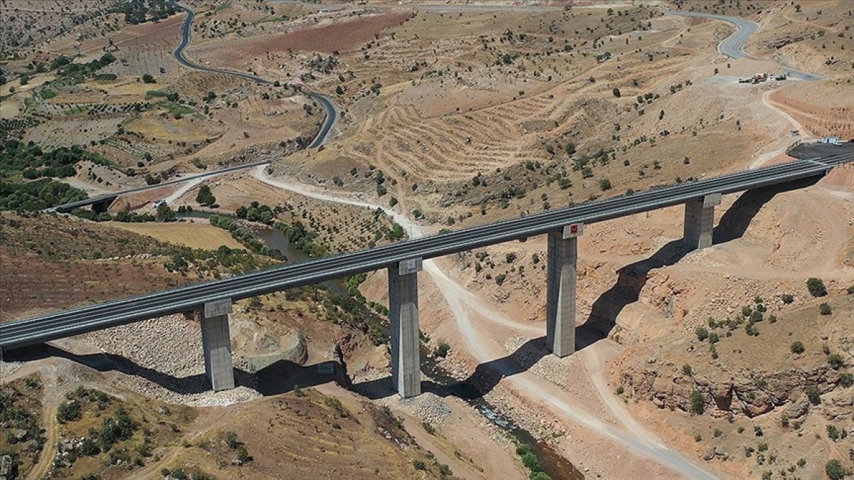 Siirt-Şırnak arası ulaşımı rahatlatacak Zarova Köprüsü hizmete giriyor #1