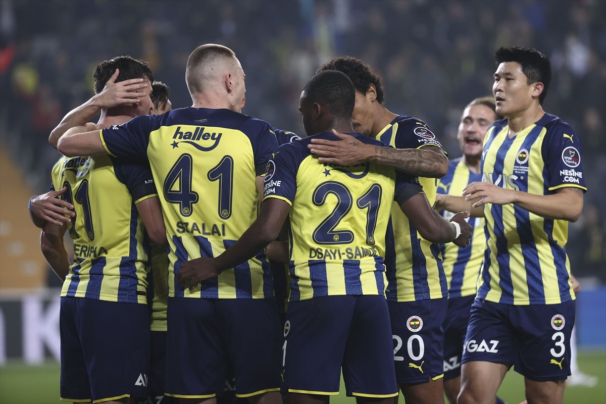 Fenerbahçe, Rizespor u 4 golle geçti #4