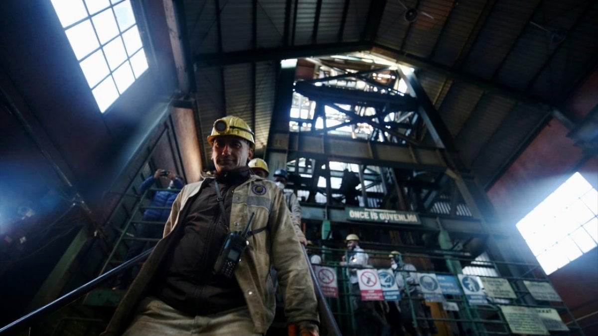 Zonguldak ta yerin altında kömür çıkaran madencilerin bir günü #3