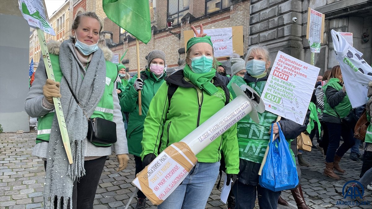 Belçika’da, sağlık çalışanlarından  zorunlu aşı  protestosu #3