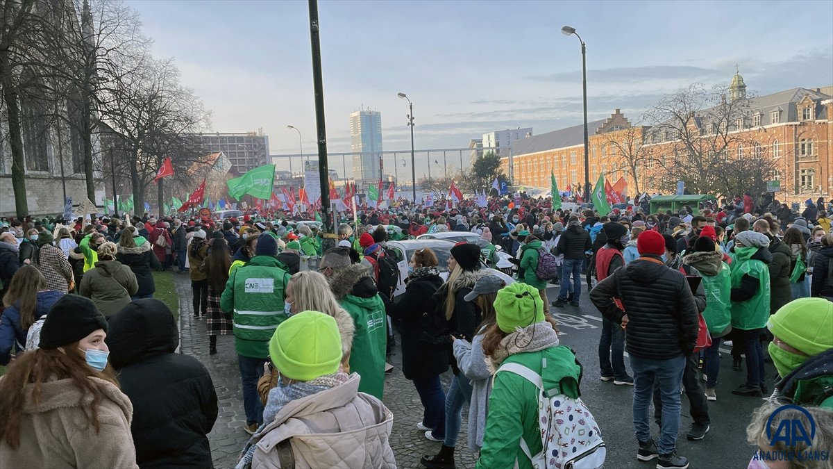 Belçika’da, sağlık çalışanlarından  zorunlu aşı  protestosu #5