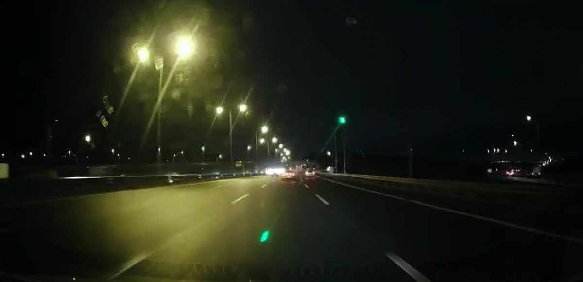Kuzey Çevre Otoyolu nda görülen yeşil ışık sürücüleri tedirgin ediyor #1