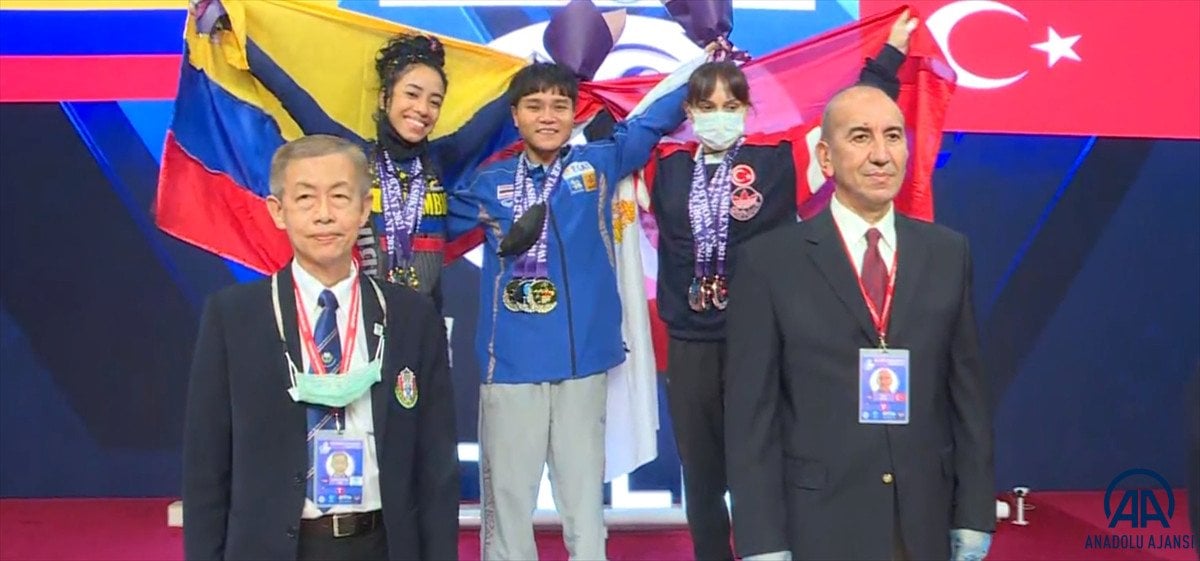Milli halterci Şaziye Erdoğan dan Dünya Şampiyonası nda 3 madalya #3