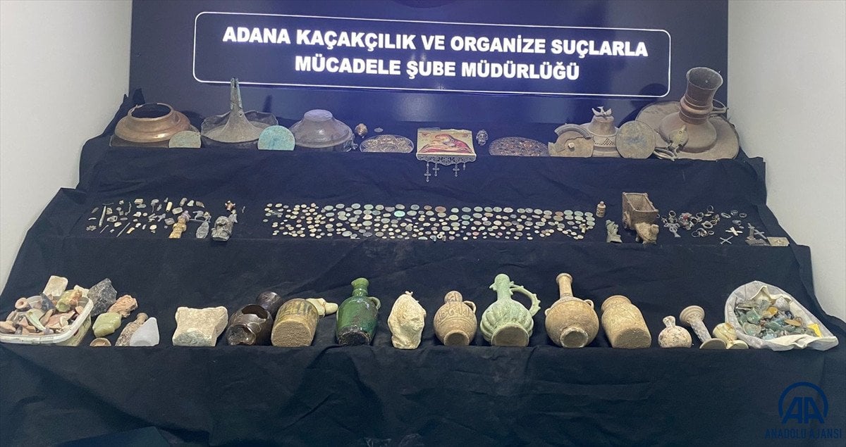 Adana’da tarihi eser operasyonu: 690 obje ele geçirildi #1
