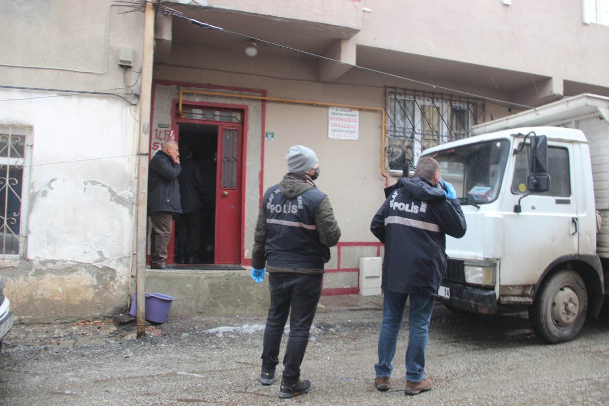 Erzurum da 4 patlayıcı, meraklı hurdacının elinde patladı #2