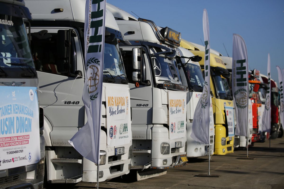 120 humanitarian aid trucks of IHH set off from Istanbul to Syria #1