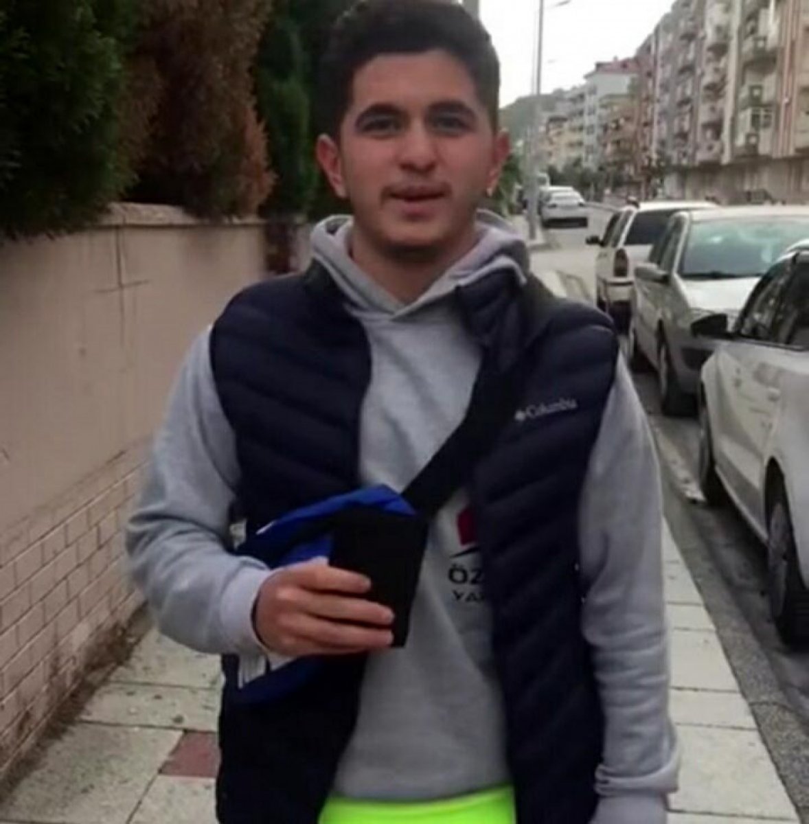 Muğla da temizlik işçisi, para dolu cüzdanı sahibine ulaştırdı #2