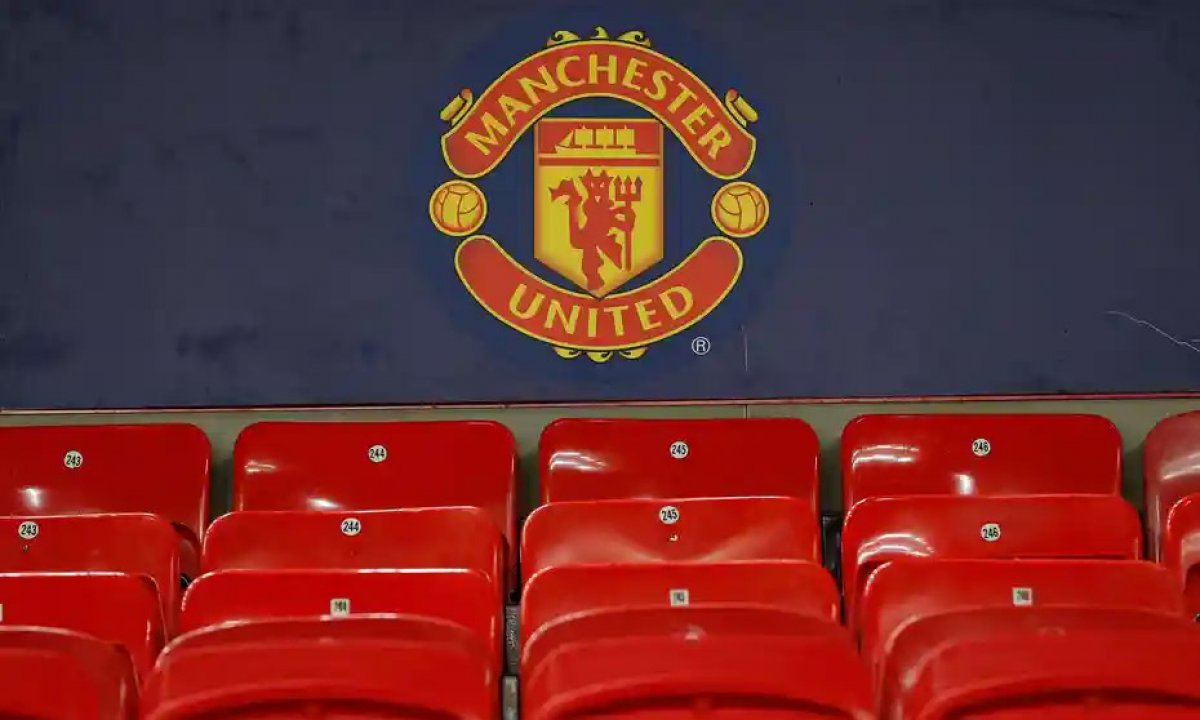 Manchester United koronavirüs nedeniyle kulüp tesisini kapattı #1