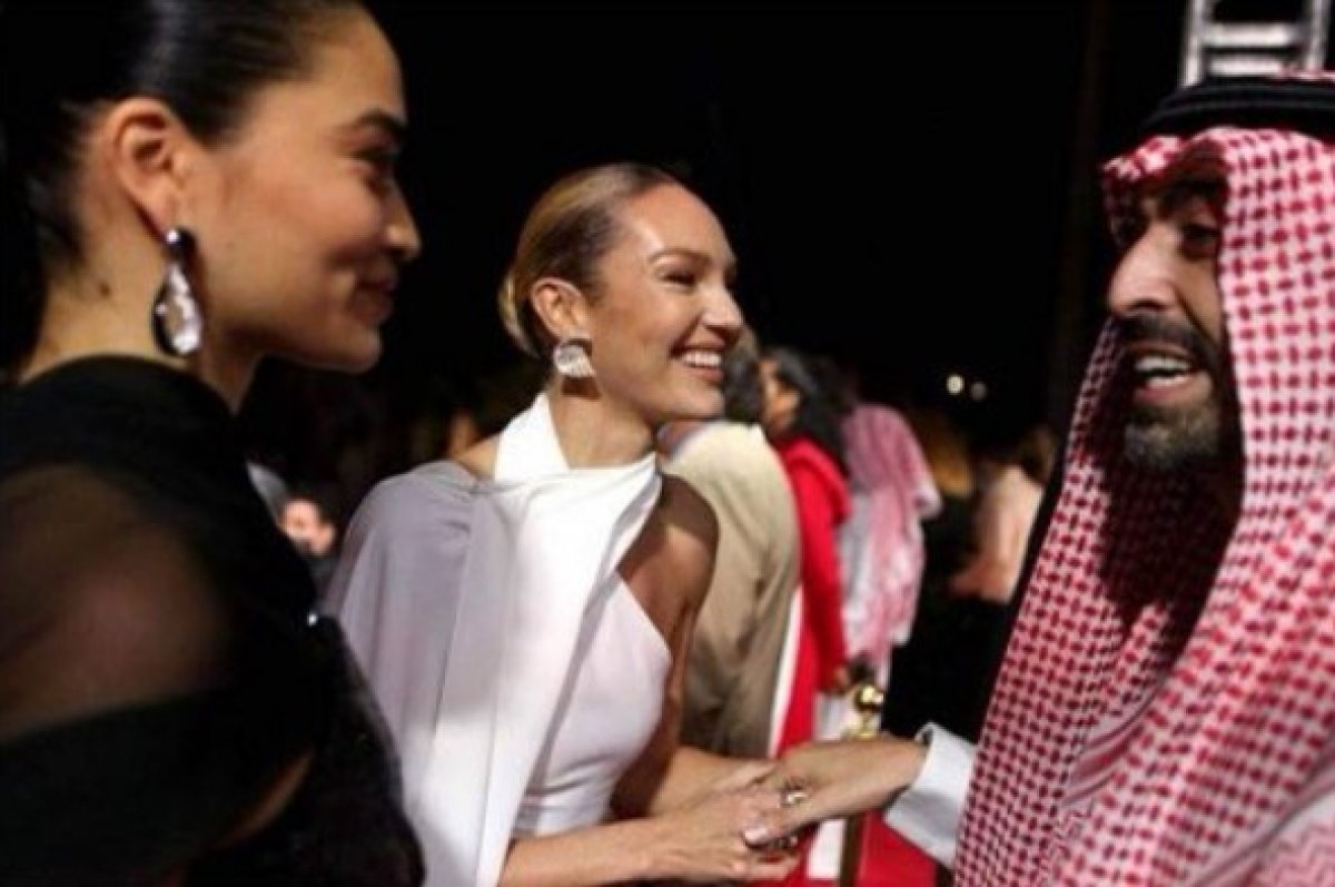 Cidde de yapılan film festivalinde, geleneksel Suudi kuralları esnetildi #1