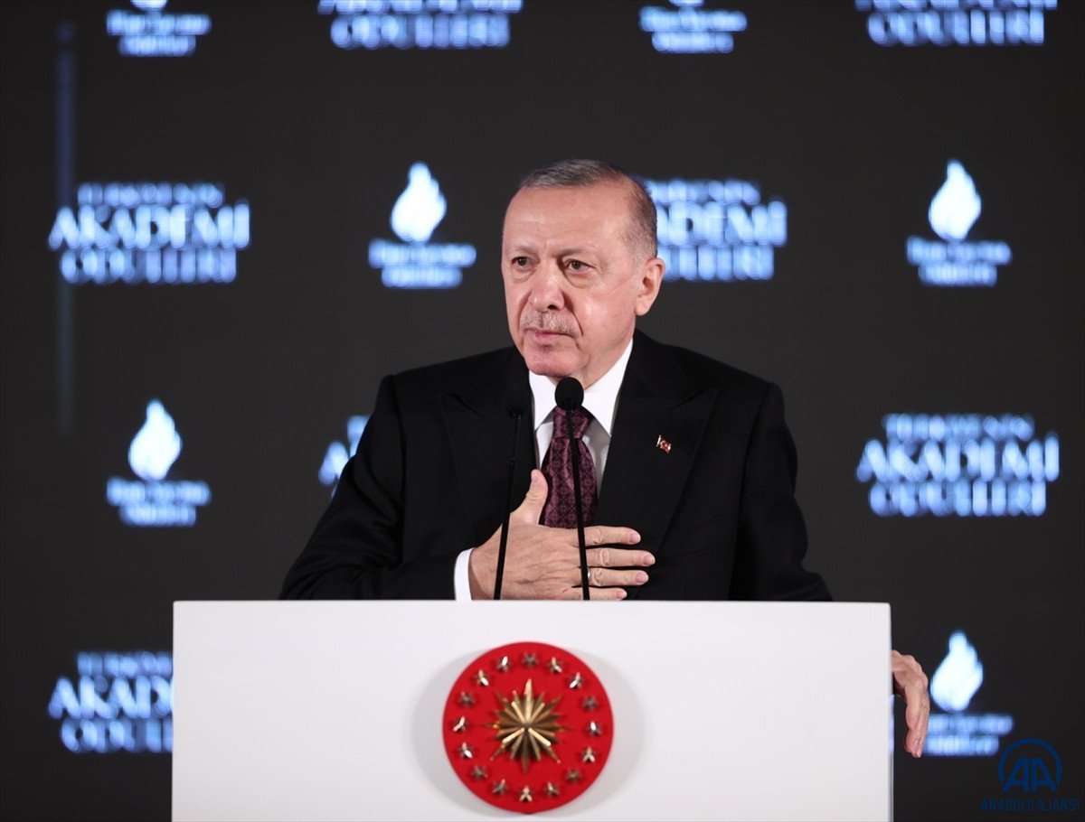 Cumhurbaşkanı Erdoğan dan faiz mesajı #1