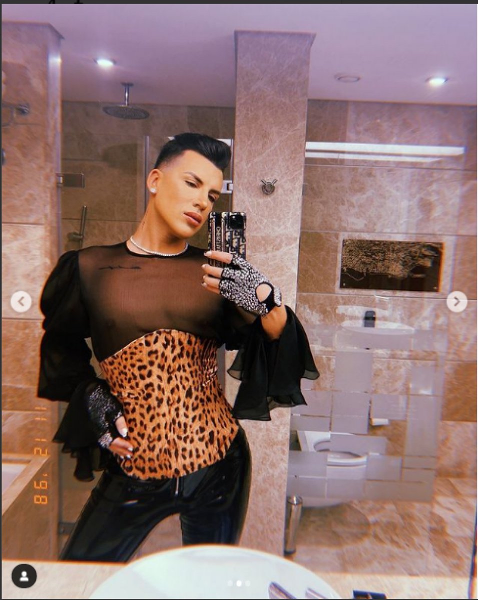 Kerimcan Durmaz ın yeni sahne kıyafeti #1