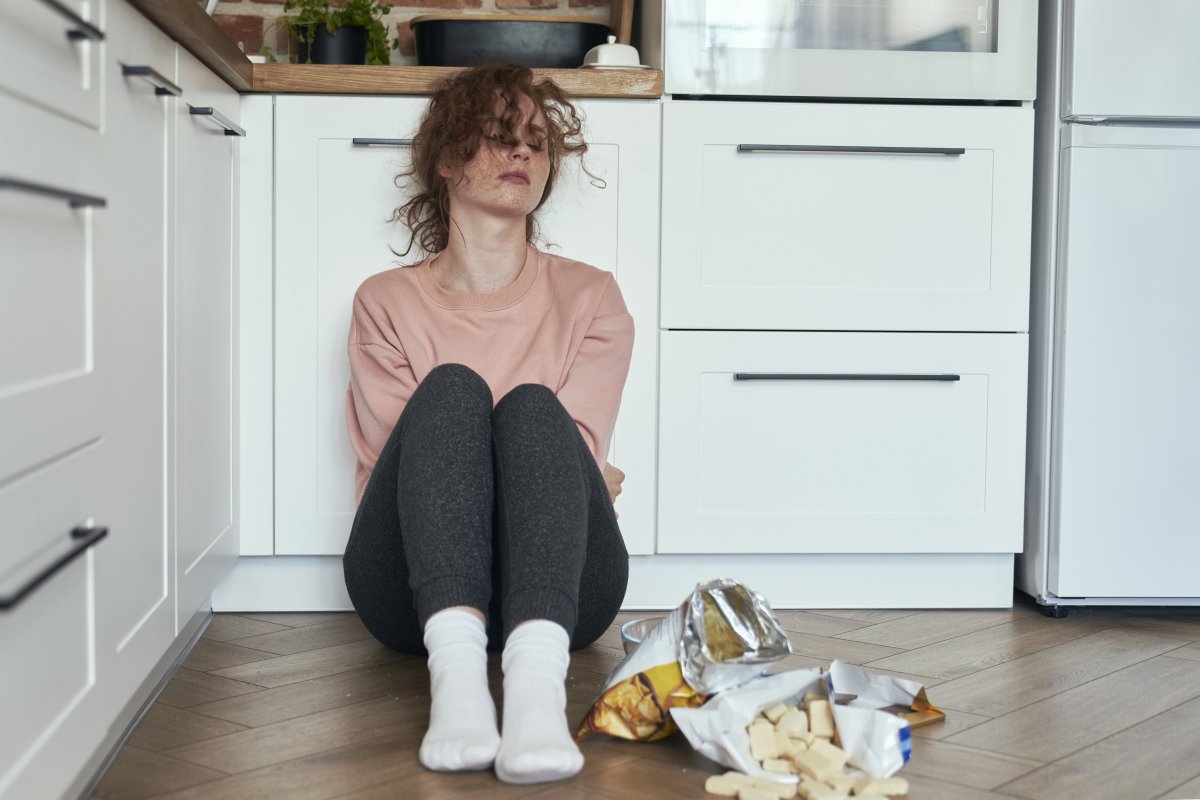 The most common signs and remedies of emotional hunger #2