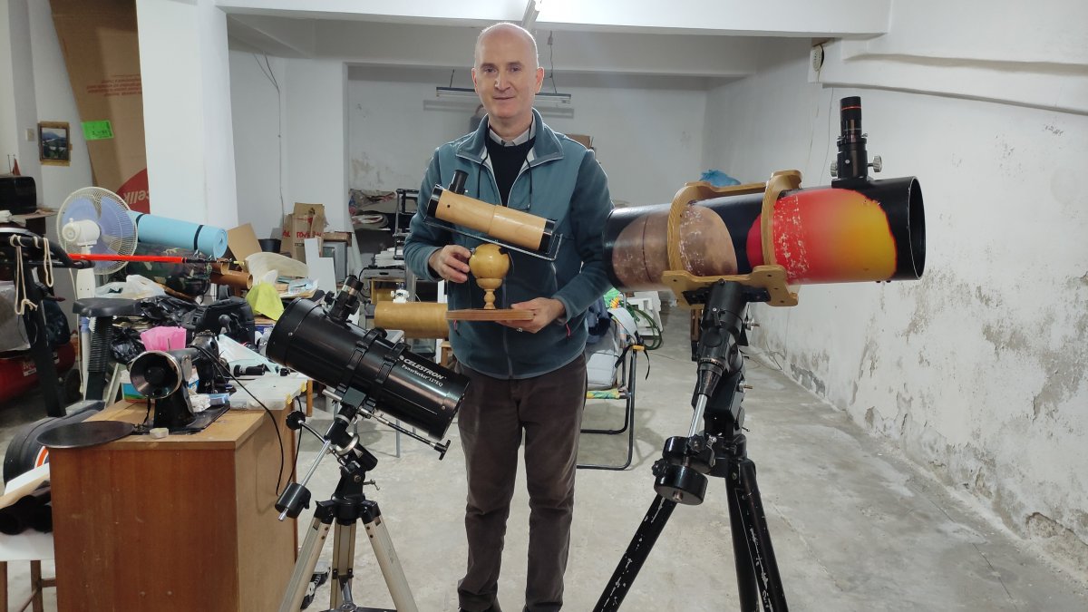 He built his own telescope in Bursa, photographed the wanderers #12