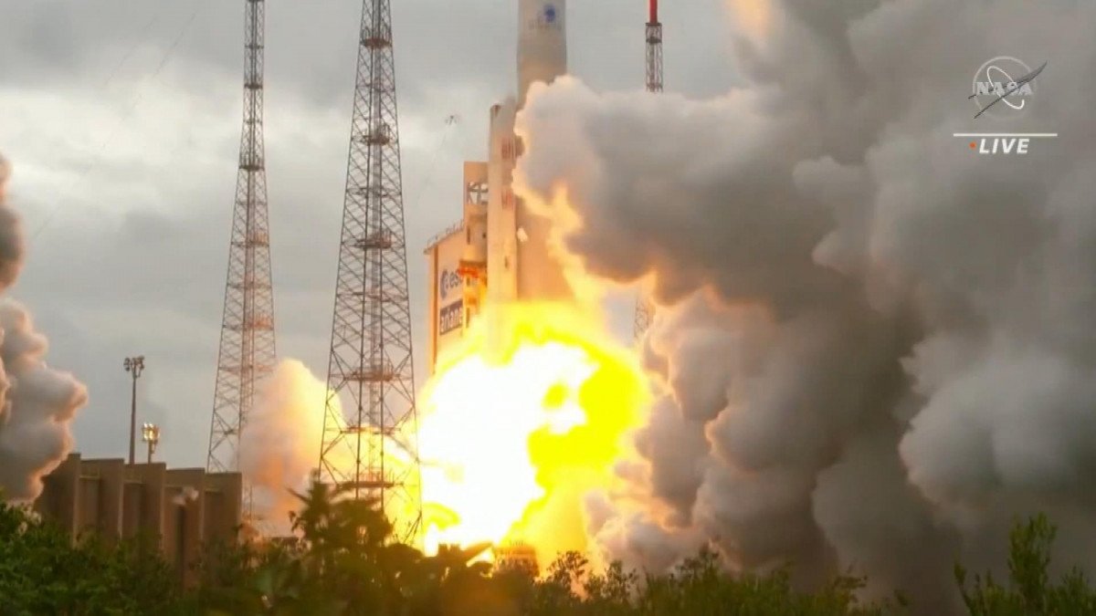 James Webb Uzay Teleskobu nun yolculuğu başladı #1