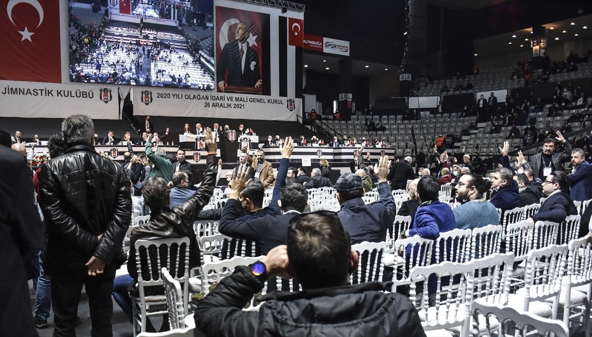 Beşiktaş kongresinde kavga çıktı #7