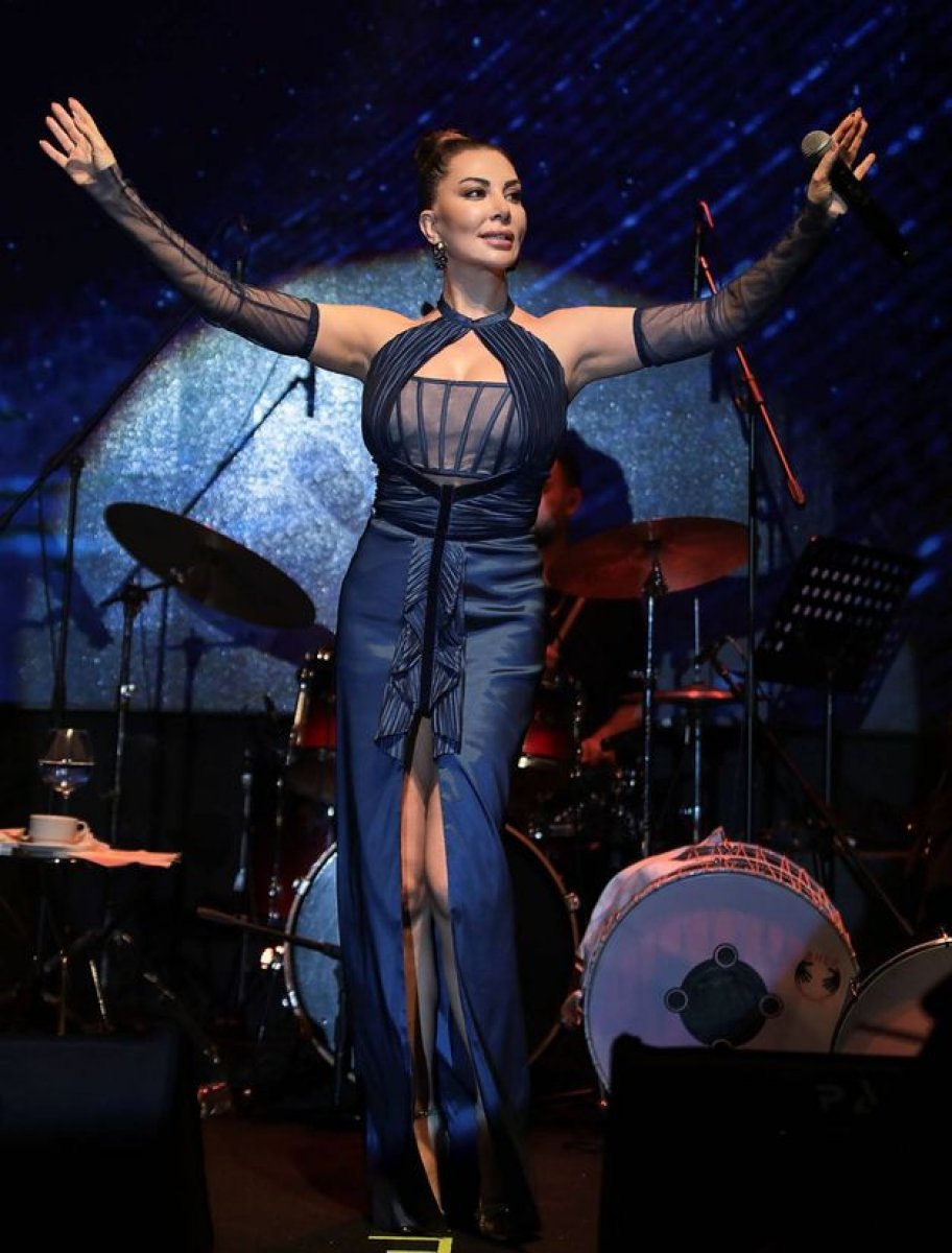 Ebru Yaşar için 300 şişe şampanya açtırdılar #1