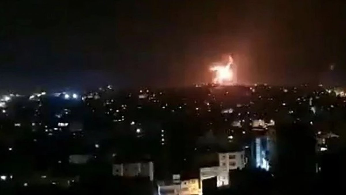 İsrail den Gazze Şeridi ne hava saldırısı #1