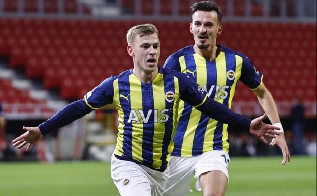 Fenerbahçe de gündem yoğun: Bazı oyuncular yol ayrımında!  #3