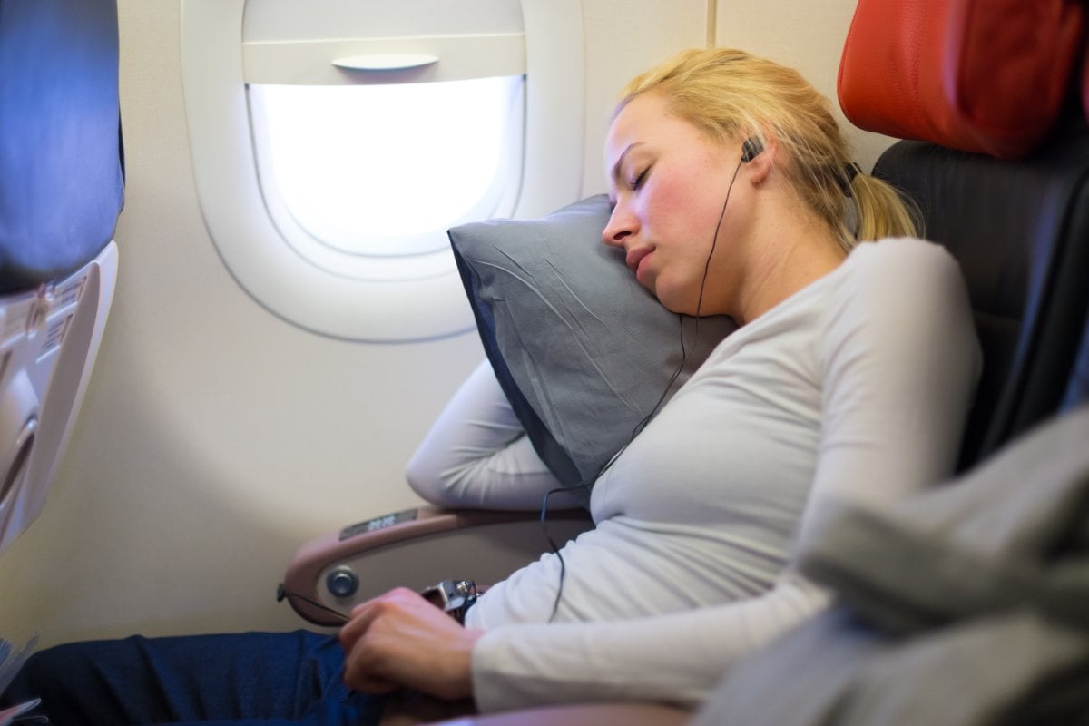 9 changes that occur in the body when traveling by plane #2