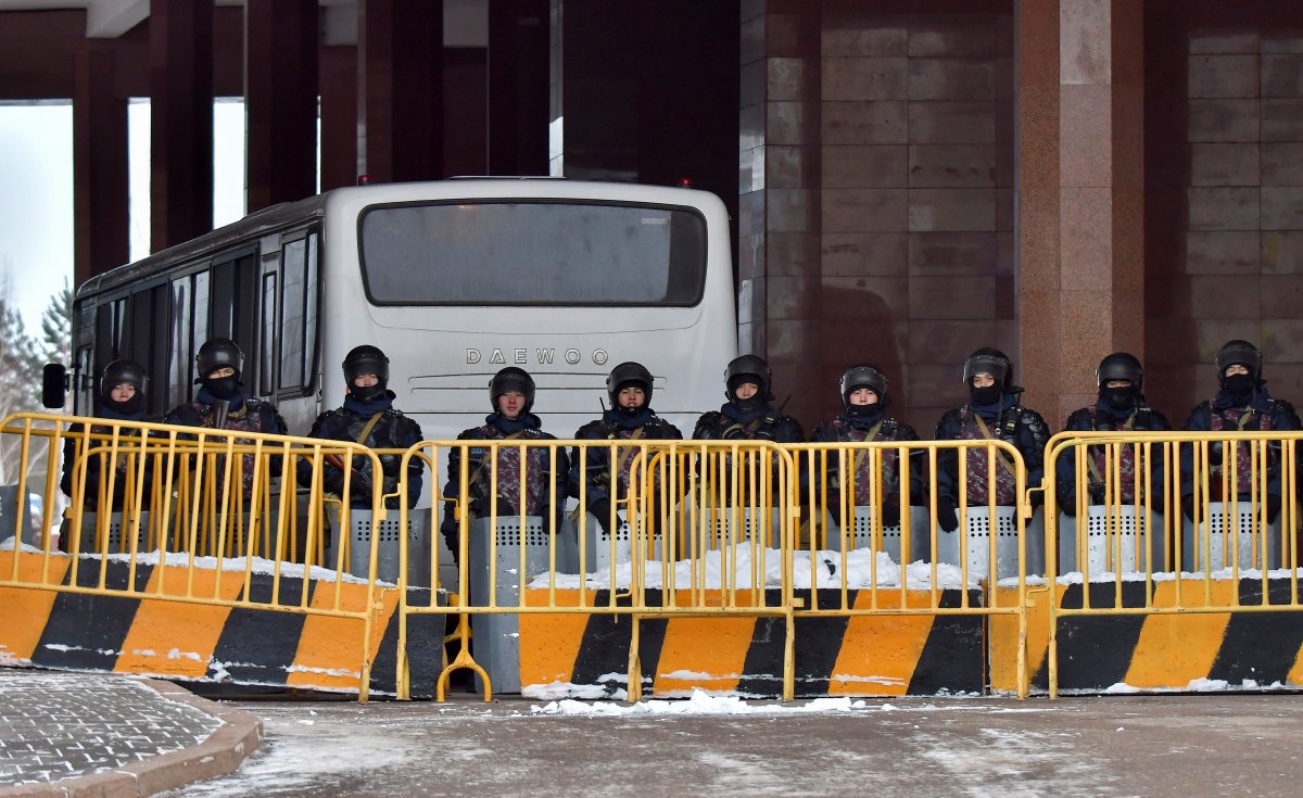 Kazakistan da teröristlere karşı uyarı yapmadan ateş açma emri verildi #3