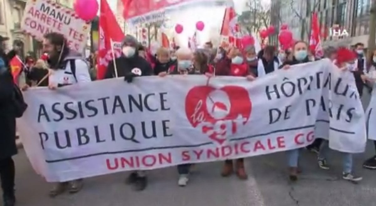 Fransa da sağlık çalışanları sokağa indi #1