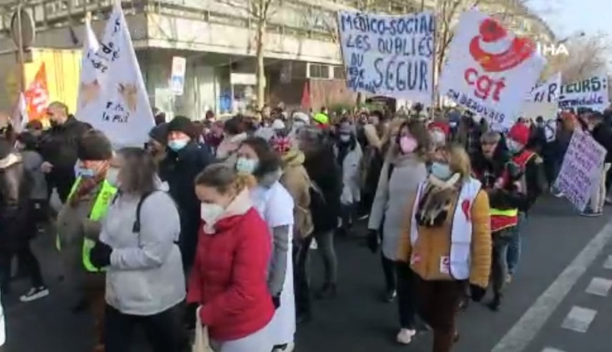 Fransa da sağlık çalışanları sokağa indi #2