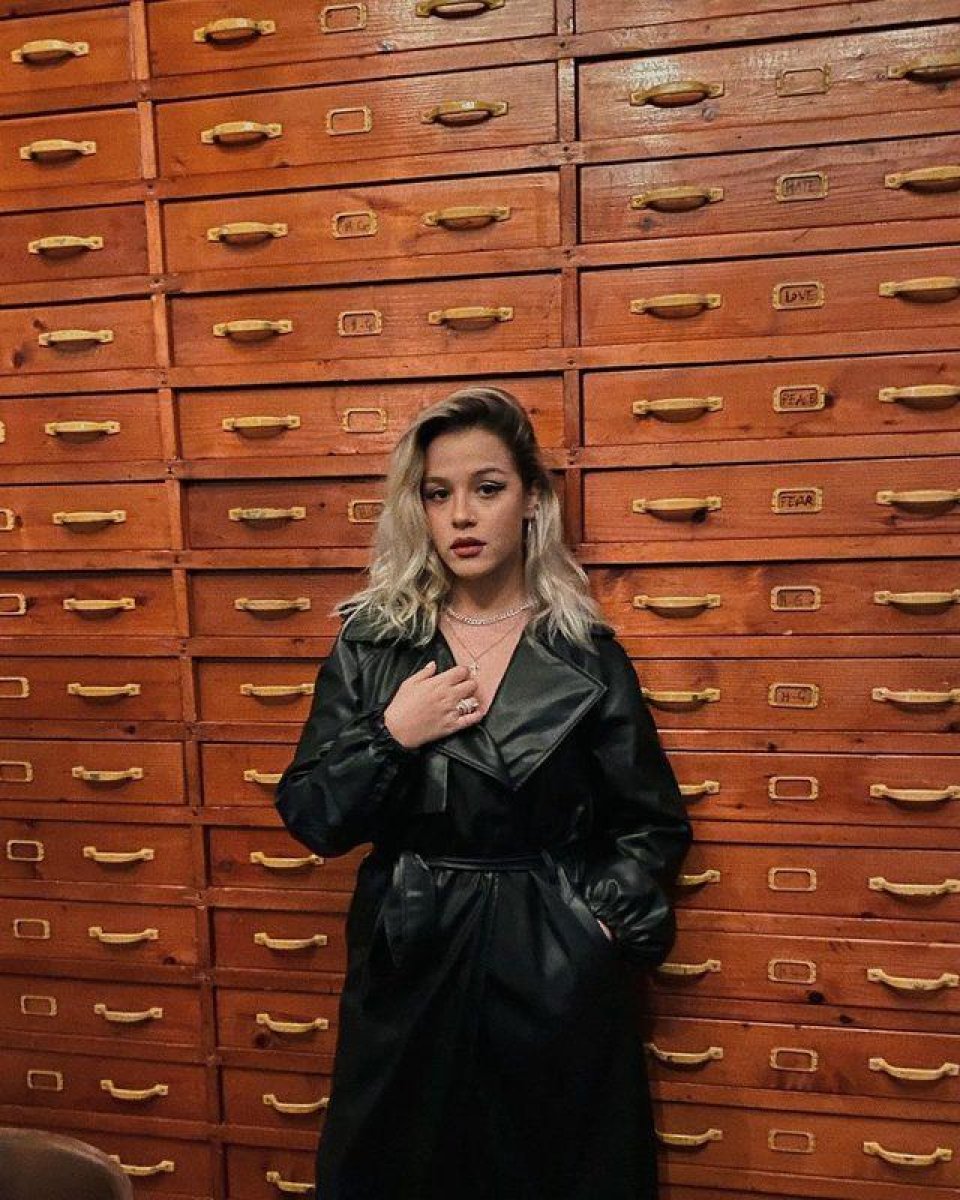 Edis, Meryem İrem Şahin i öptü #6