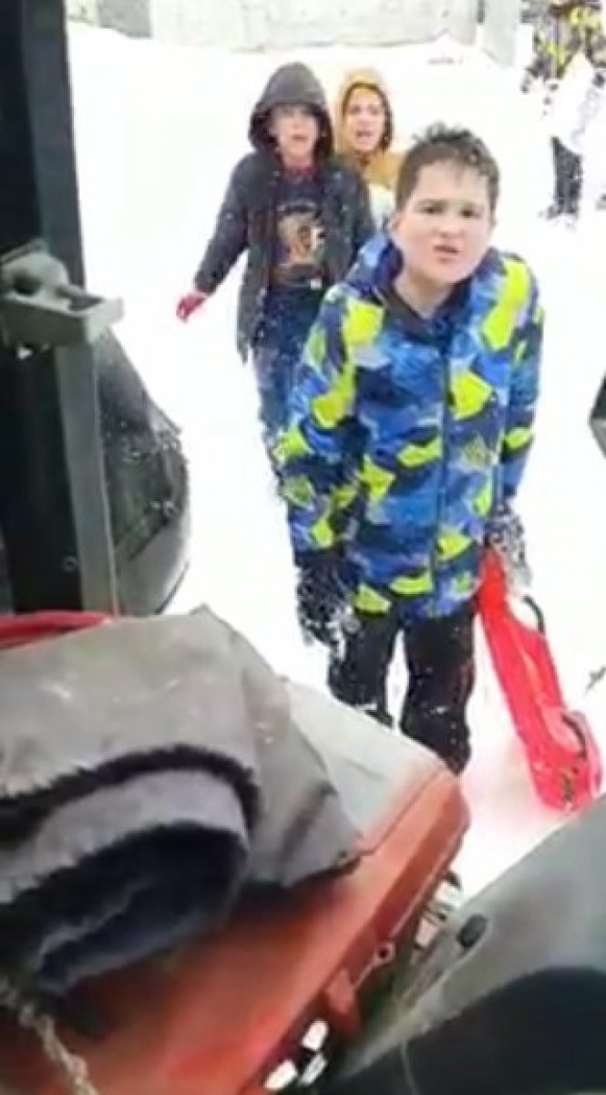 Kastamonu da kepçe operatörüne karı temizleme diyen çocuklara kayak merkezi sözü #3