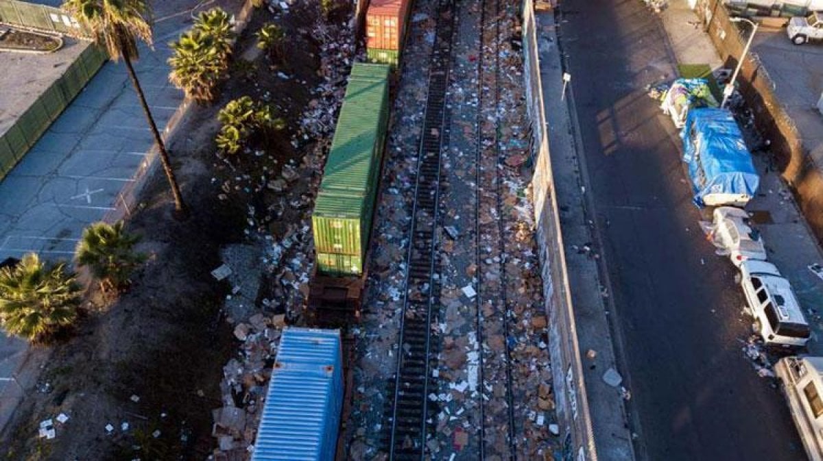 ABD de Amazon ürünlerini taşıyan kargo treni yağmalandı #2