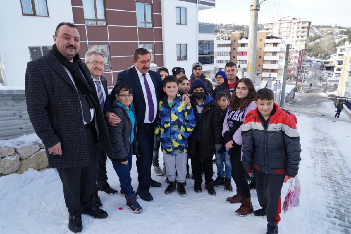 Kastamonu da kepçe operatörüne karı temizleme diyen çocuklara kayak merkezi sözü #1