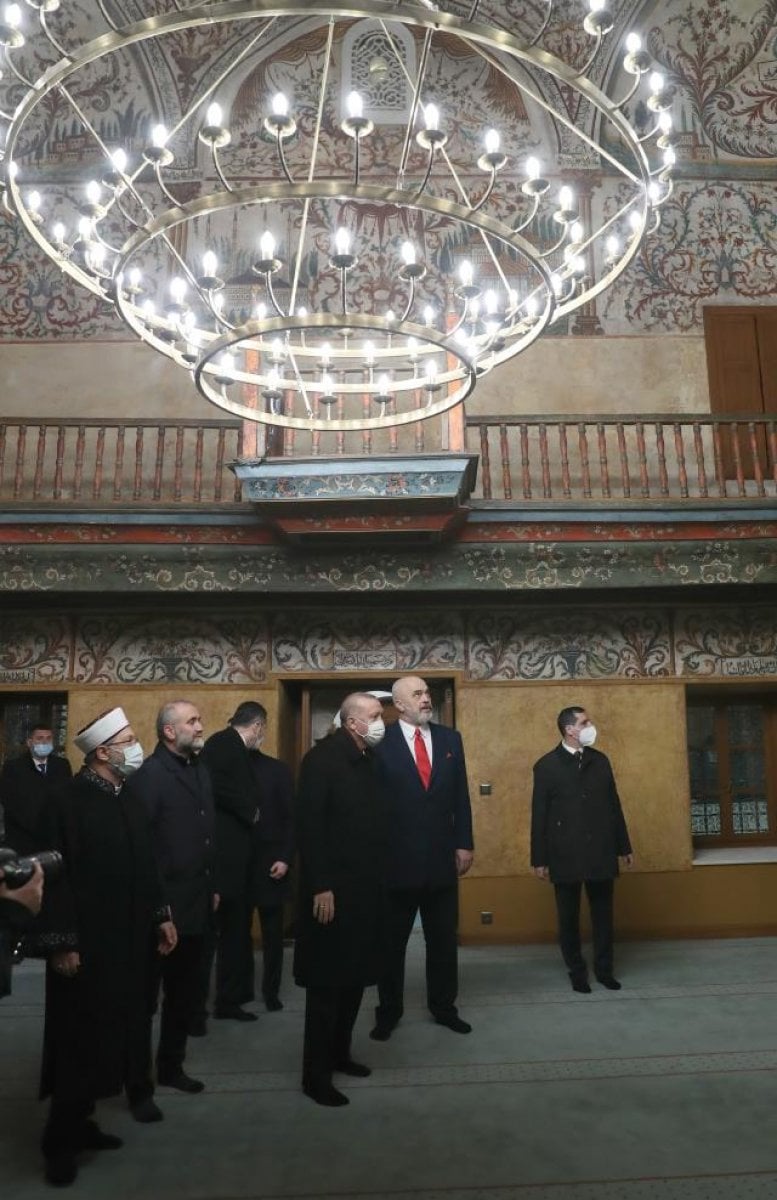 Ali Erbaş Arnavutluk ta açılan Ethem Bey Camisi nde ezan okudu #2