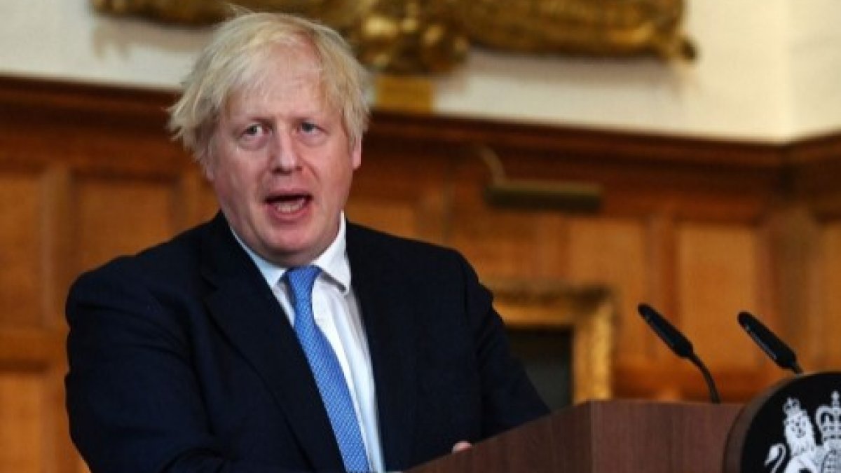 İngiltere Başbakanı Johnson'a partisinden tepki: Allah aşkına git