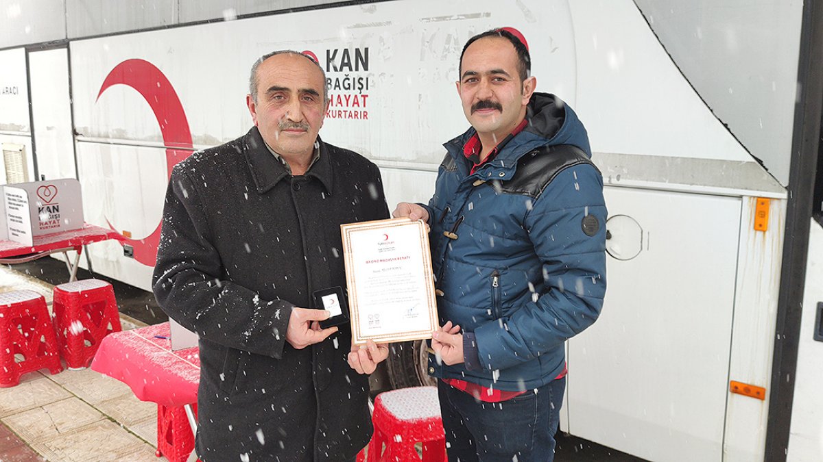 Amasya da baba ile oğlunun kan bağışı yarışı #2