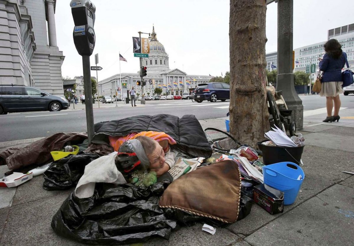 ABD de San Francisco caddelerindeki evsizler görüntülendi #1