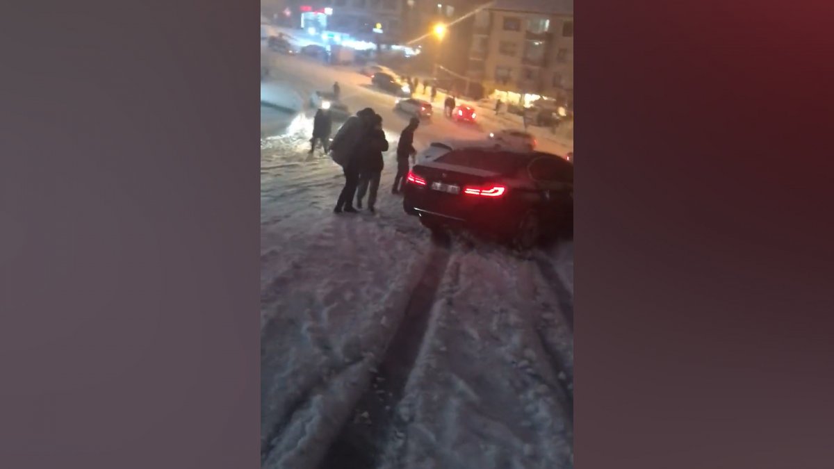 Ankara da kar, sürücülere zor anlar yaşattı #1