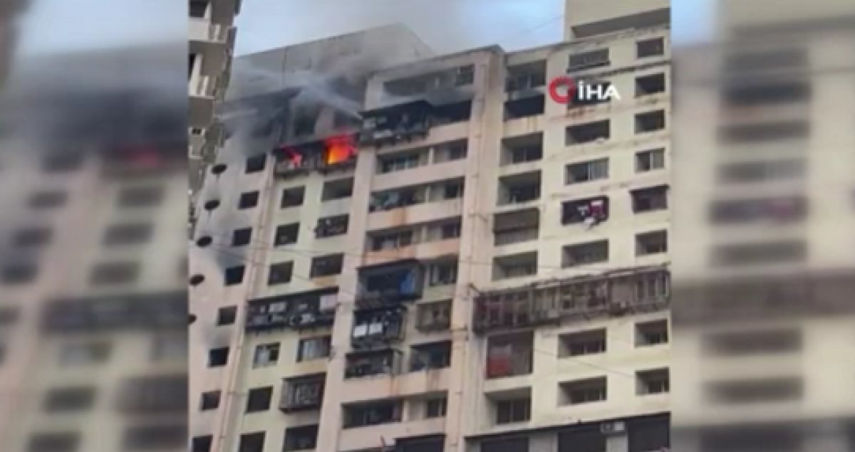 Hindistan ın Mumbai de bina yangını: Ölü ve yaralılar var #3