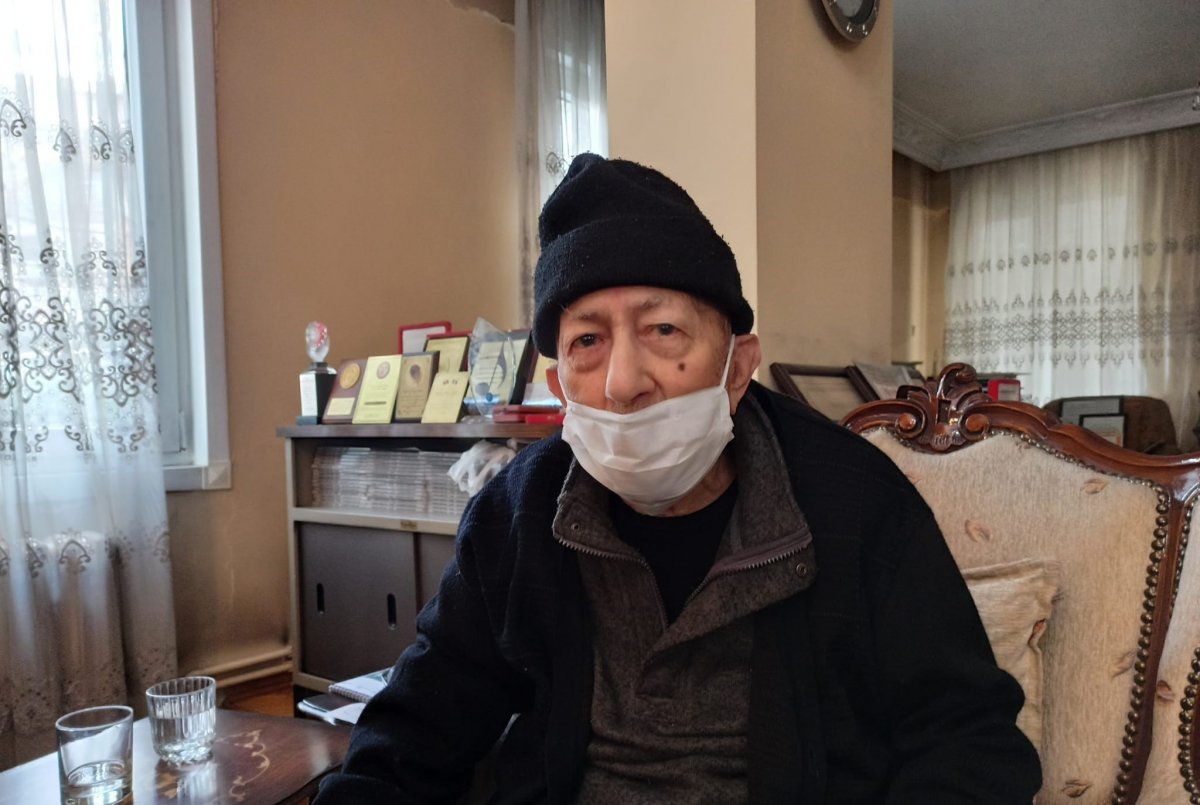 Bursa’da, 101 yaşındaki doktor 4’üncü doz aşısını oldu  #2