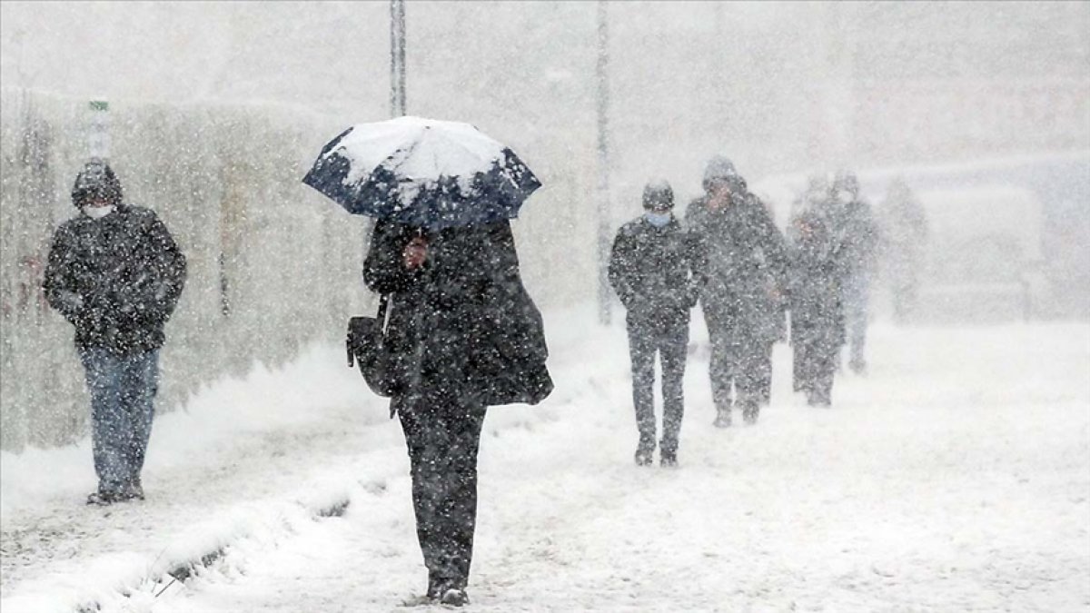 İstanbul da kamu görevlilerine kar izni #2