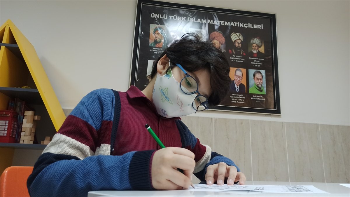 Osmaniyeli öğrenci, Caribou Matematik Yarışması nda dünya şampiyonu oldu #4