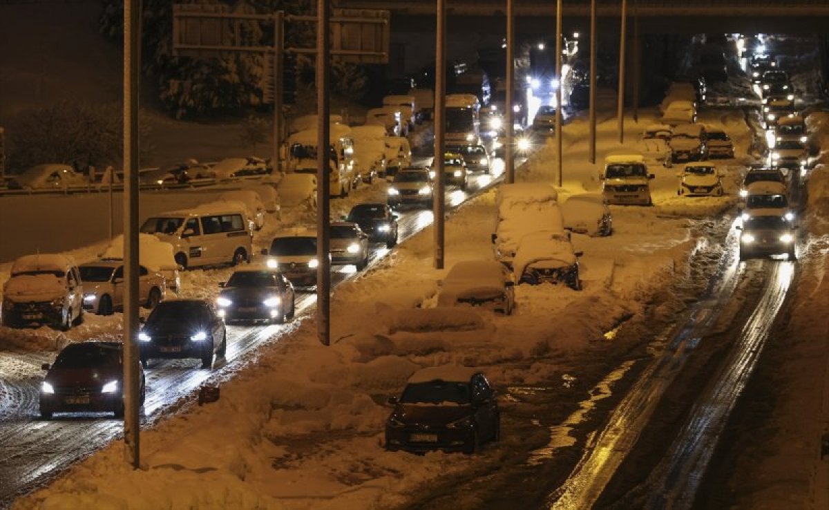 İstanbul Valiliği nden karla mücadelede yeni tedbirler #3