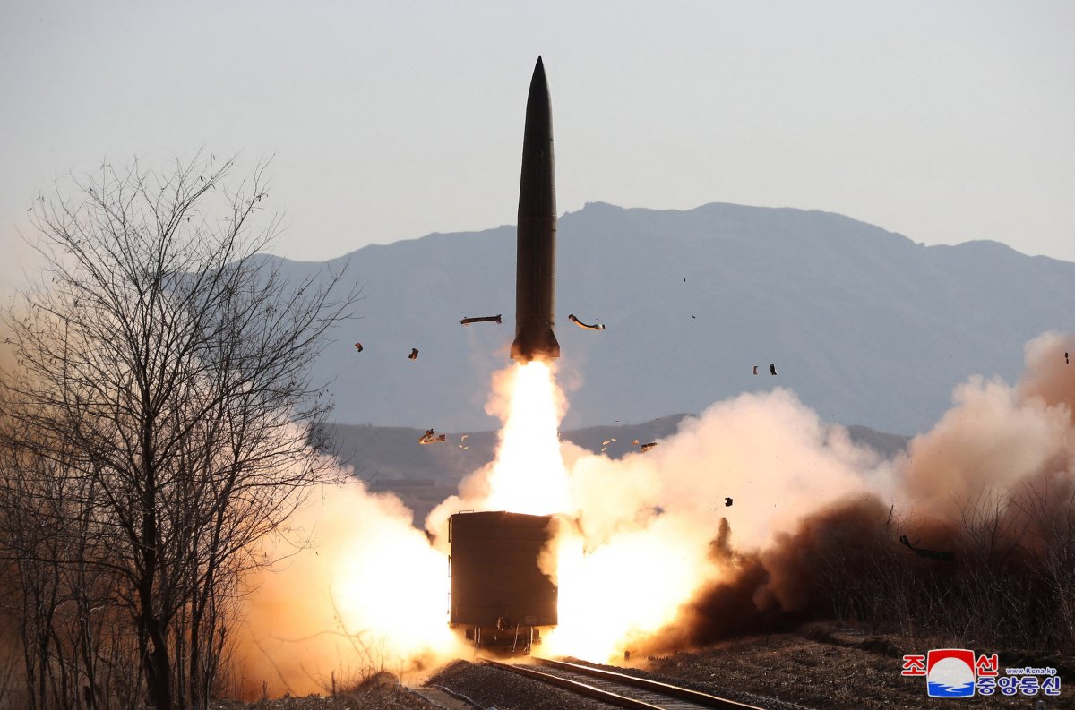Kuzey Kore balistik füze denemesi yaptı #4