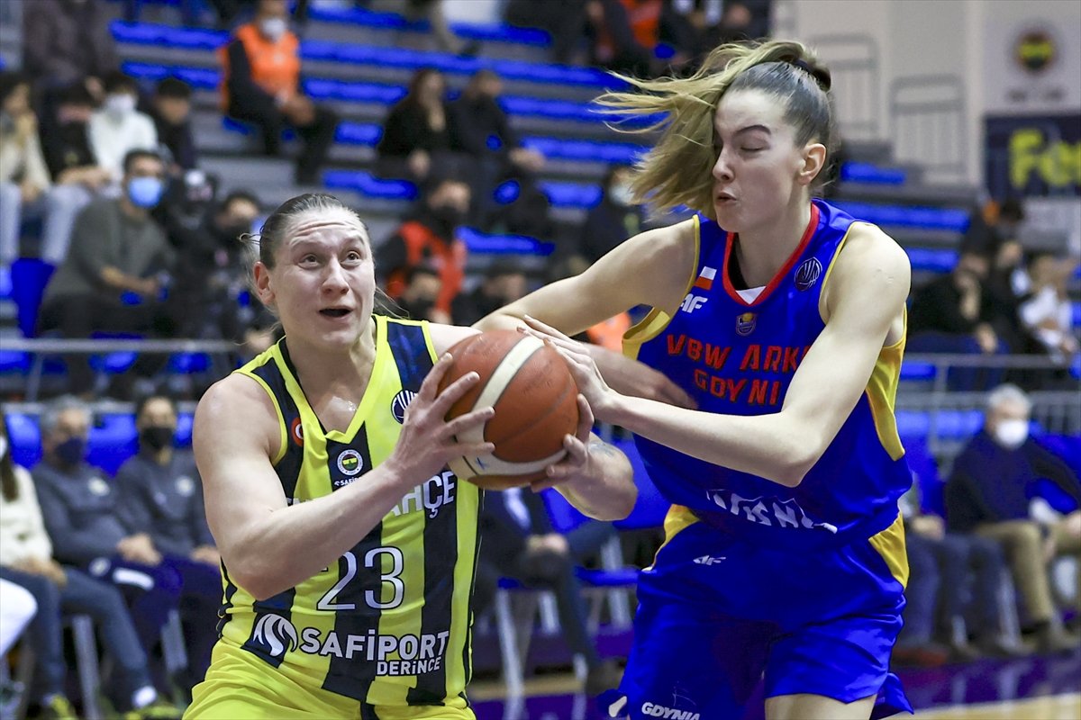 Fenerbahçe FIBA Kadınlar Avrupa Ligi nde Arka Gdynia yı yendi #1