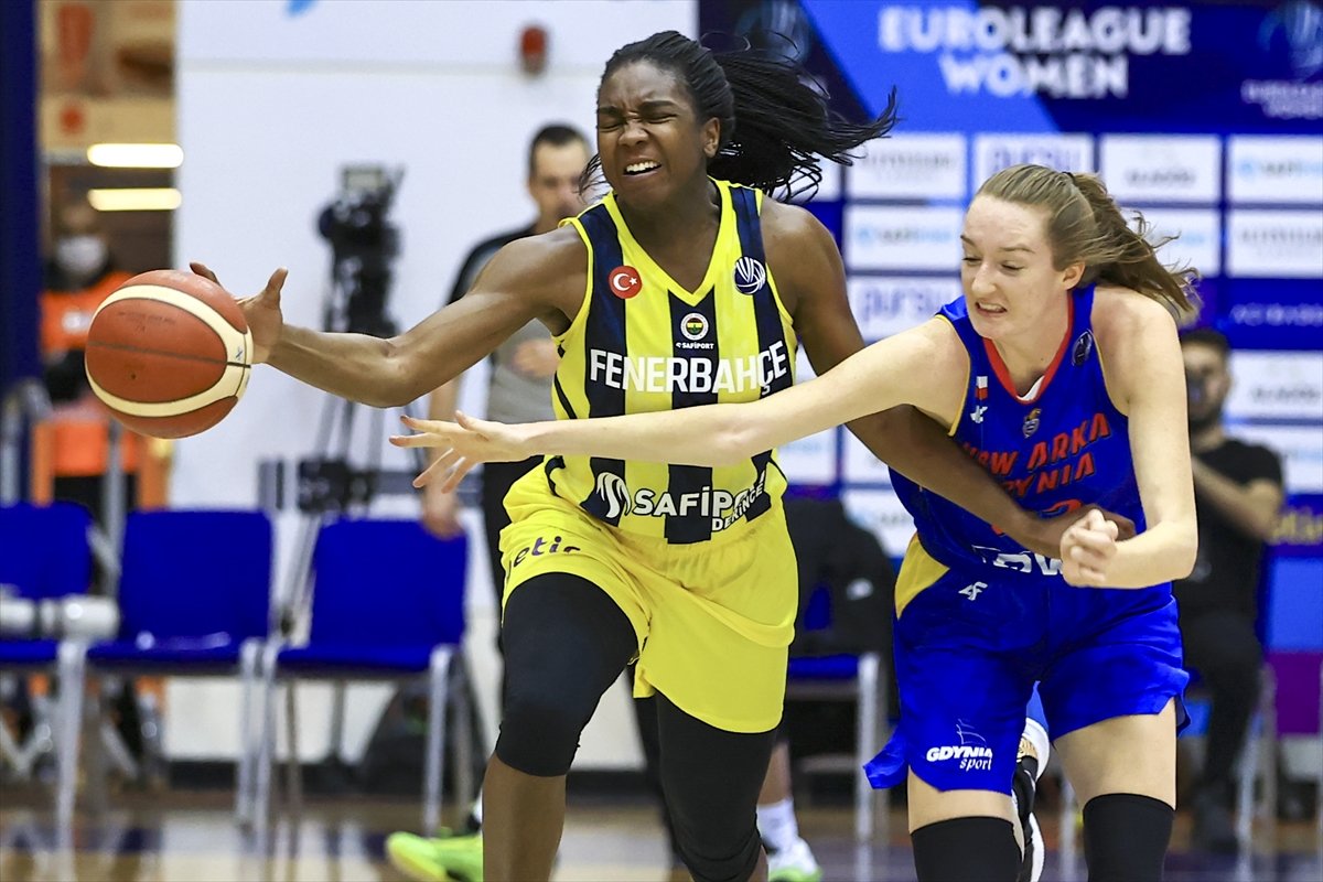 Fenerbahçe FIBA Kadınlar Avrupa Ligi nde Arka Gdynia yı yendi #8