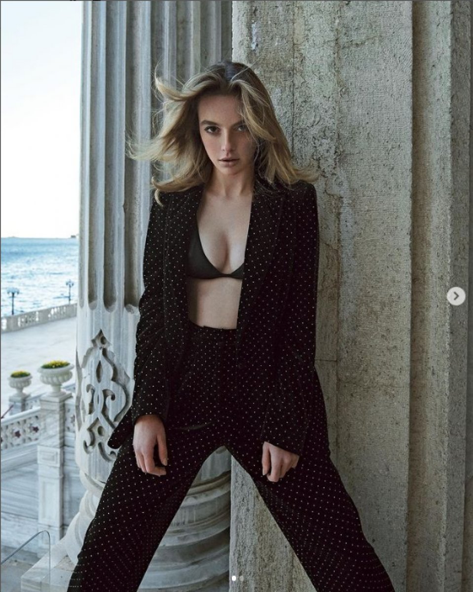 Melis Sezen, sütyeniyle poz verdi #5