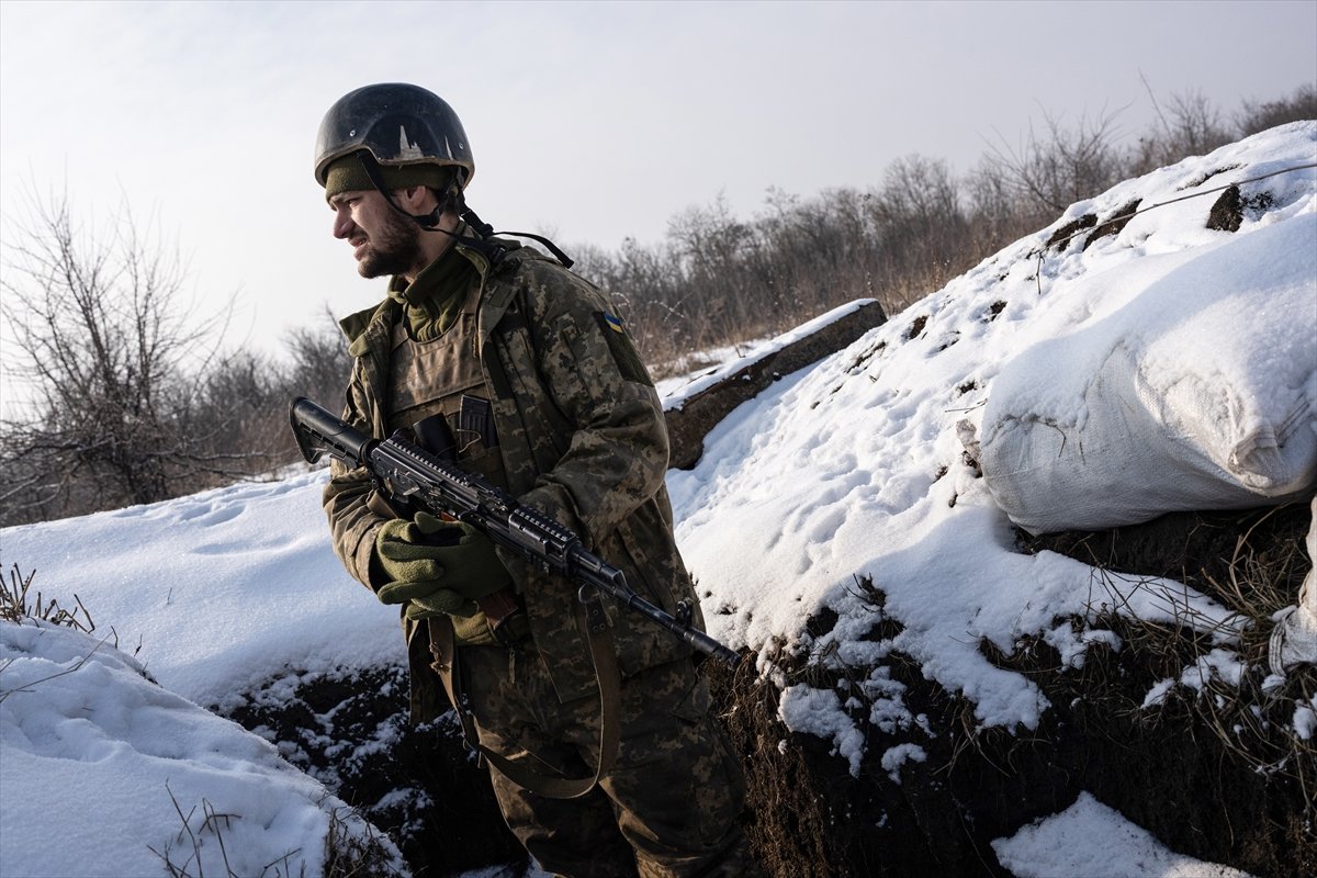 Zolote bölgesindeki Ukrayna askerleri görüntülendi #4