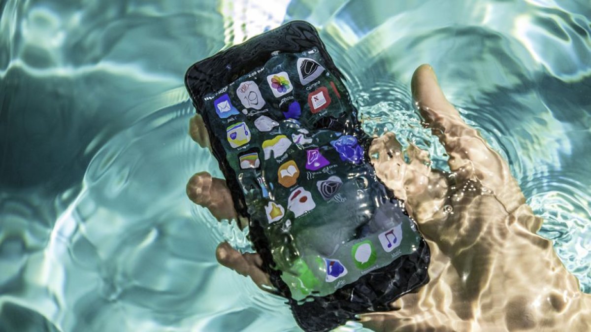 iPhone unuzun su geçirmez olup olmadığını nasıl anlarsınız #1
