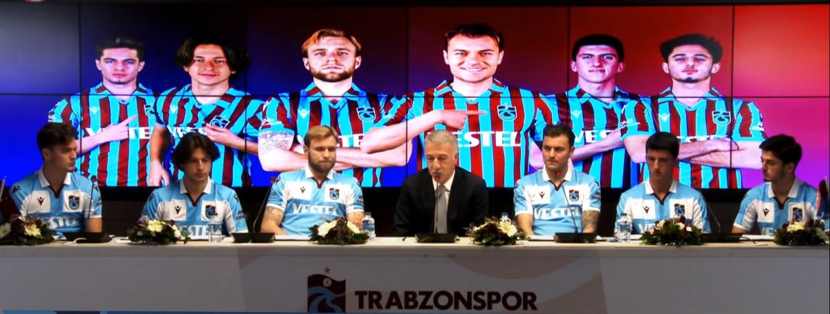 Trabzonspor da 6 isim için imza töreni #4